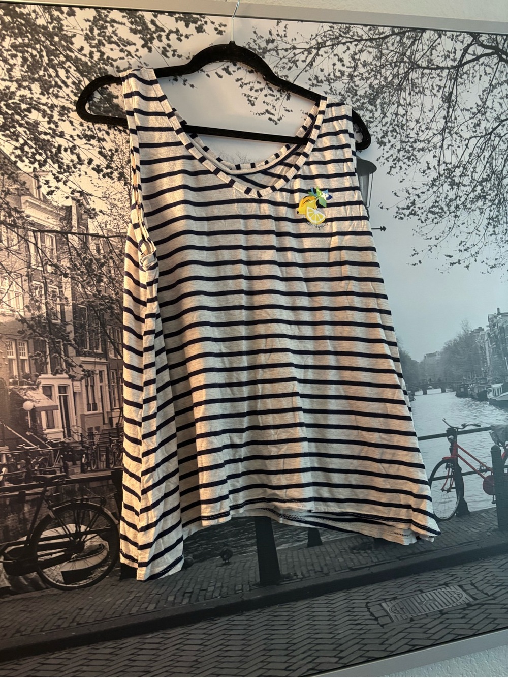 Striped Sleeveless Women’s Tank Top - White & Black‎